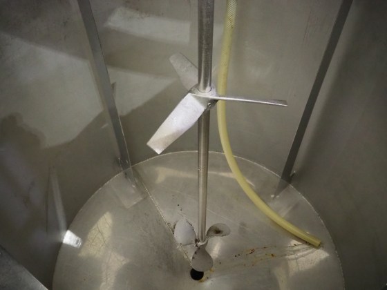 Stainless Steel Tank 1000 lts with Stirer and Pump Pic 04